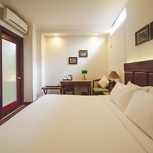 Superior King Room without Window